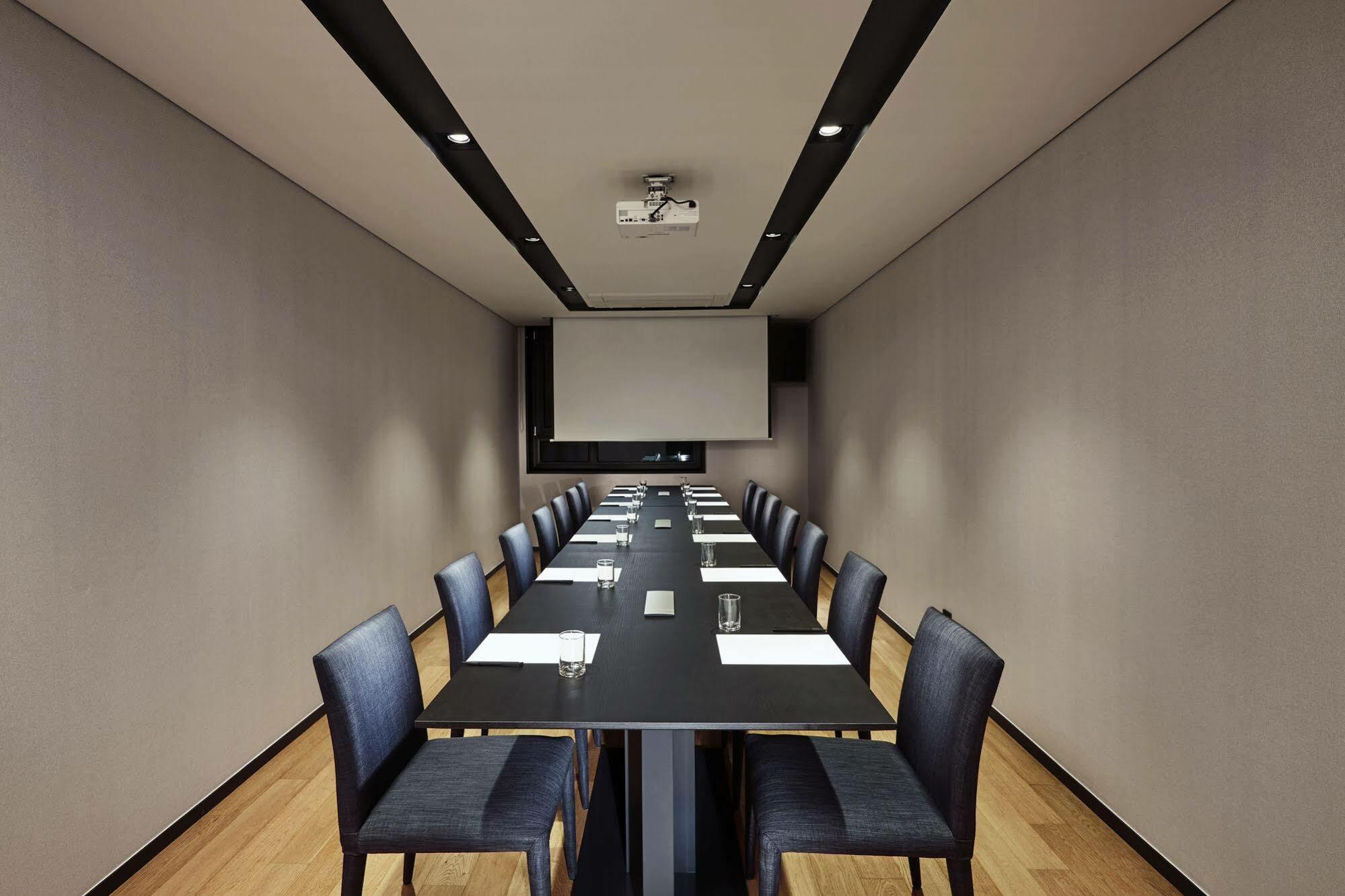 Ramada By Wyndham Gunsan Hotel Exterior foto